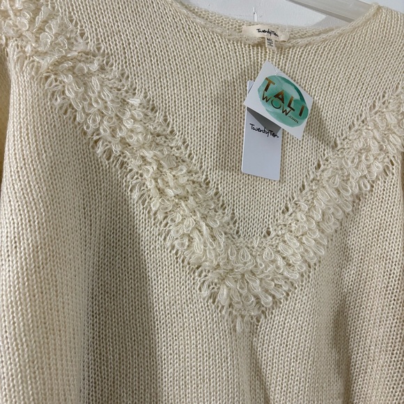 Cream Textured Pullover Sweater Size M/L NWT - Picture 2 of 10